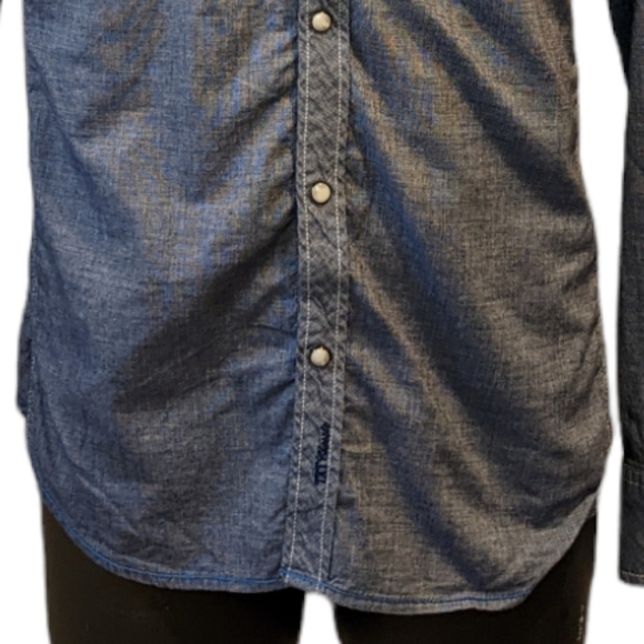 Txt blue button front shirt medium - Picture 3 of 9